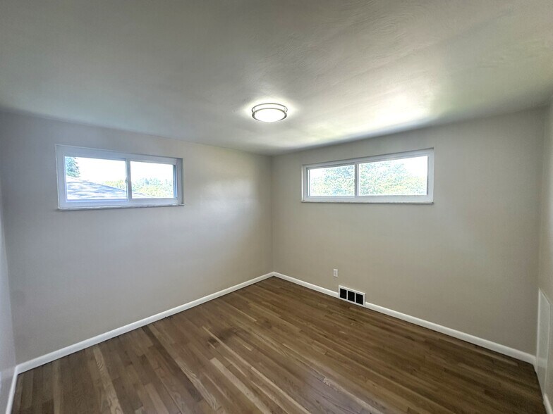 Building Photo - 416 Macbeth Dr