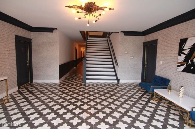 Lobby Photo - 747 S. New Hampshire Ave.