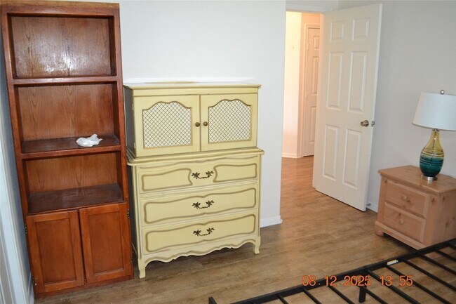 Building Photo - 4007 Sand Terrace Dr