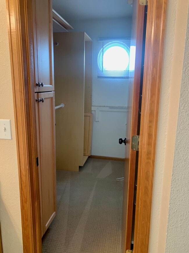 Building Photo - 7154 S Acoma Way