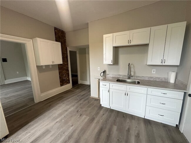 Building Photo - 2055 W 65th St