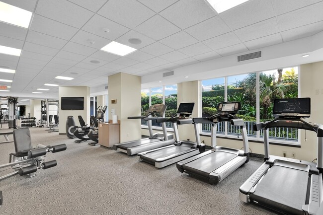 Building Photo - 550 S Ocean Blvd