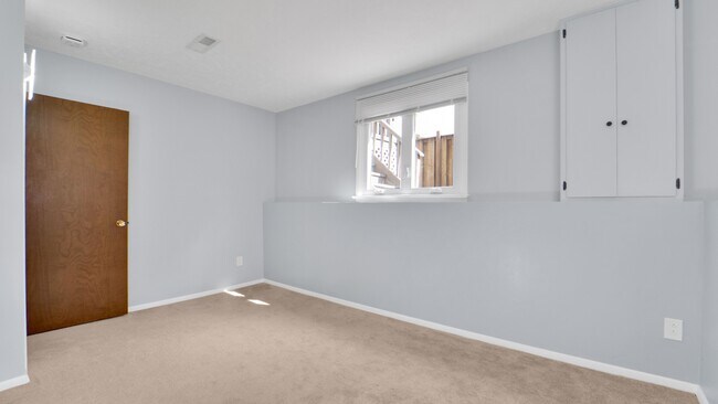 Building Photo - 37 Blue Ridge Rd