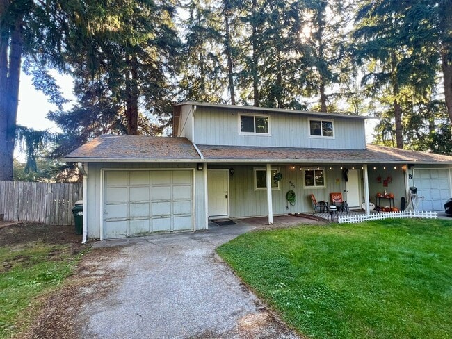 Primary Photo - Newly Updated Duplex (Unit A) - Water incl...