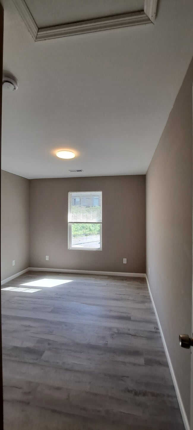 Building Photo - 9115 Cedarpark Ln NW