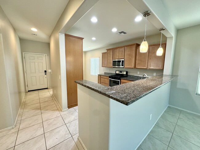 Building Photo - 5576 W Heritage Way