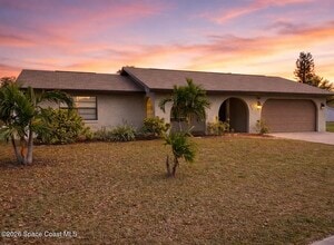 Building Photo - 472 Newfound Harbor Dr