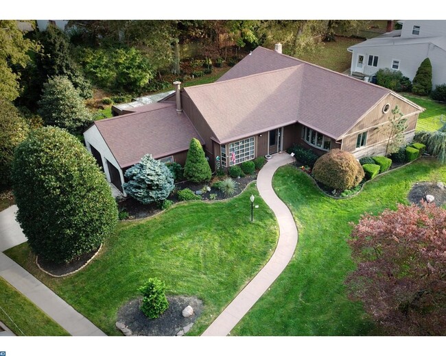 Primary Photo - 410 Narragansett Dr