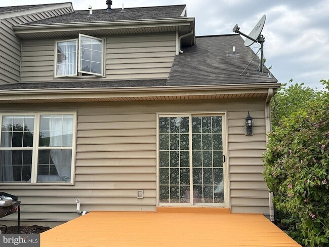 Building Photo - 629 Royal View Dr