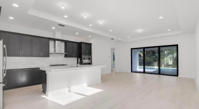Building Photo - 13174 Artisan Cir
