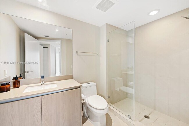 Building Photo - 4111 S Ocean Dr