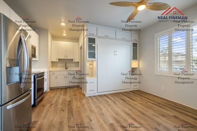 Building Photo - Partially furnished Studio, 1 Bath with street parking.