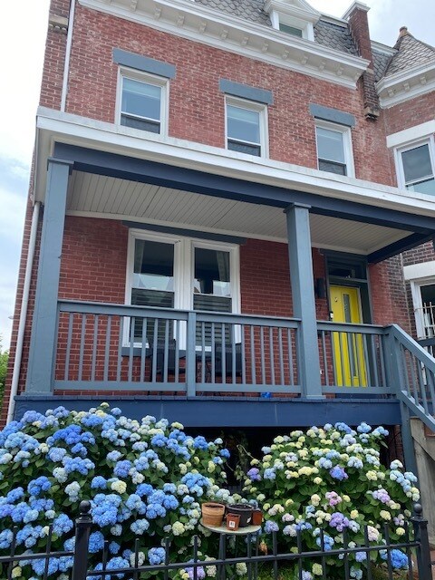 Primary Photo - 27 Seaton Plz NE