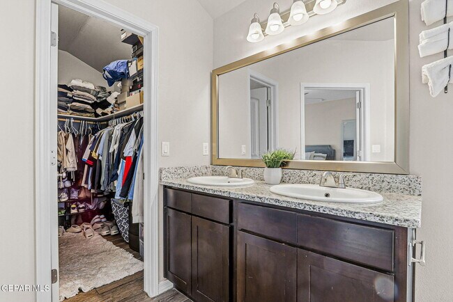 Building Photo - 261 Penbridge Pl