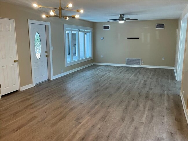 Building Photo - 346 Tanager Ct