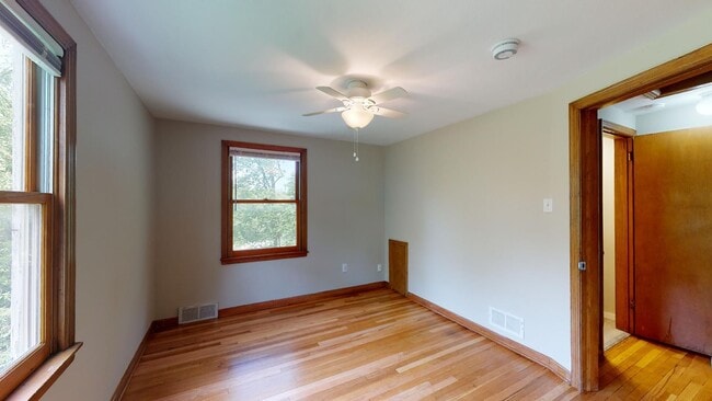 Building Photo - Great Location - Available August 1st