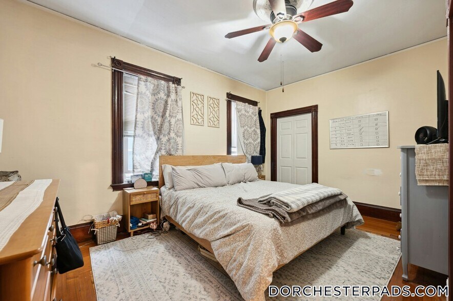 Building Photo - 25 Edison Green