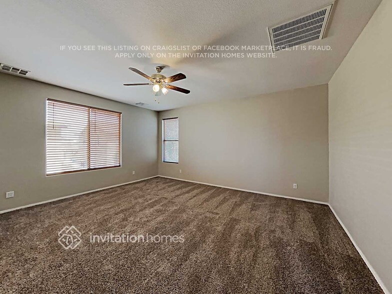 Building Photo - 4112 E Cherry Hills Dr