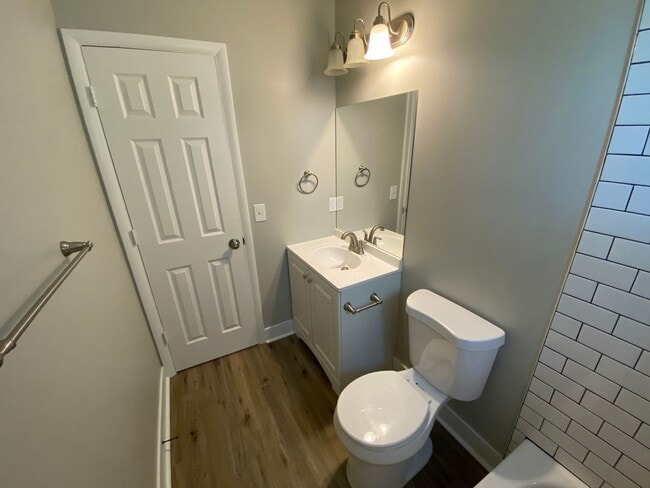 Building Photo - Fully Remodeled House!