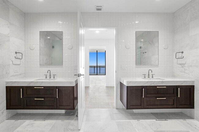 Building Photo - 3015 S Ysabella Ave