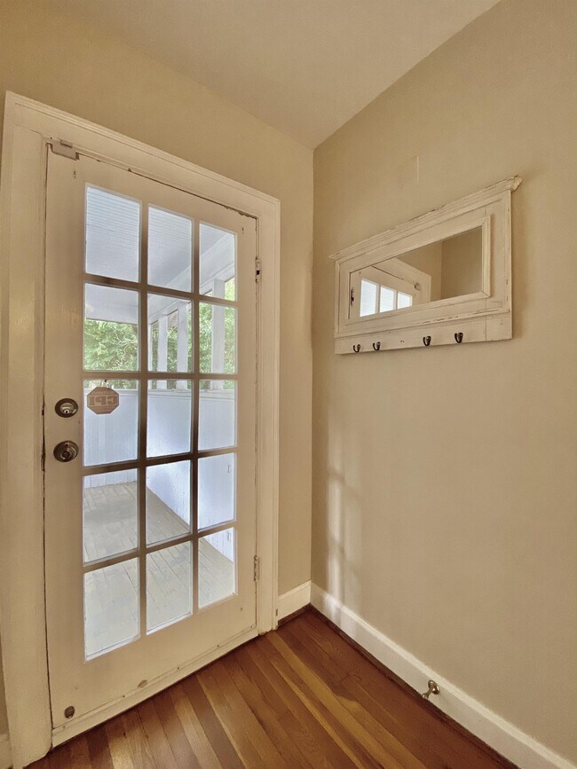 Building Photo - 1105 Virginia Ave