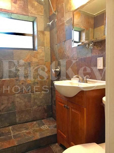 Building Photo - 1014 NW 15th St