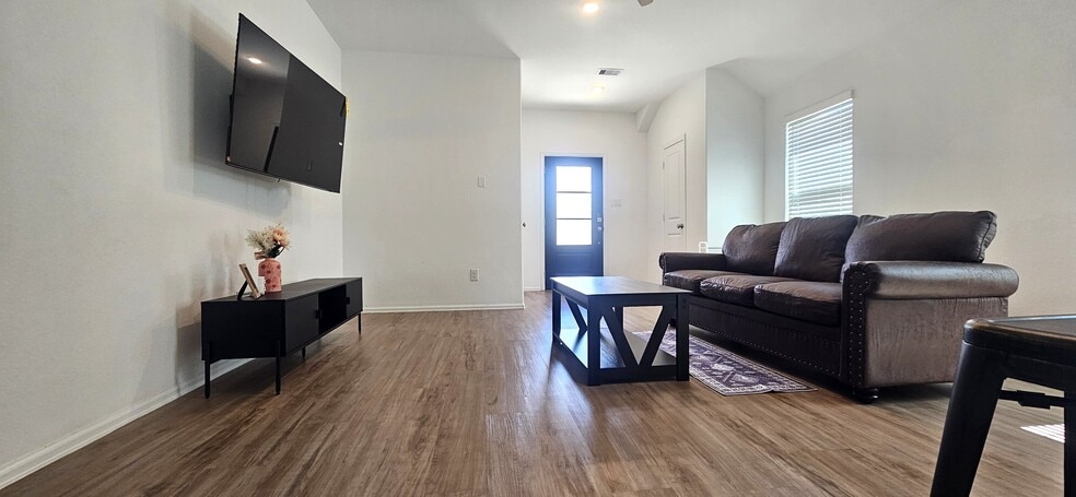 Building Photo - 19308 Via Vinovo Ct