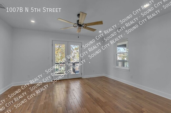 Building Photo - Brand NEW East Nashville 3 bedroom/3.5 bat...