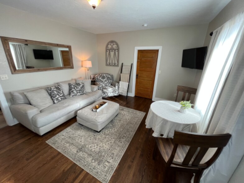 Building Photo - 21601 Co Rd 74