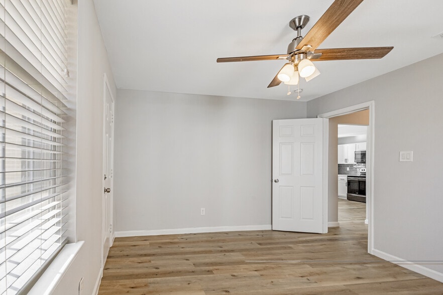 2" faux blinds - 1123 W Morgan St