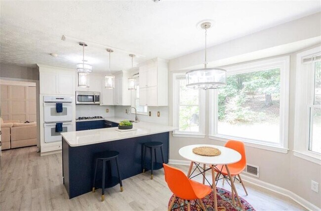 Building Photo - 2749 Fieldstone Dr SE