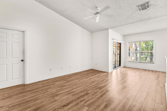 Building Photo - 10336 Fox Trail Rd S