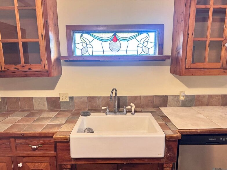 Building Photo - 781 North St