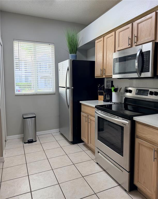 Building Photo - 18120 Paradise Point Dr
