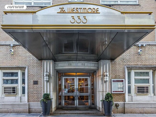 Building Photo - 333 W 57th St