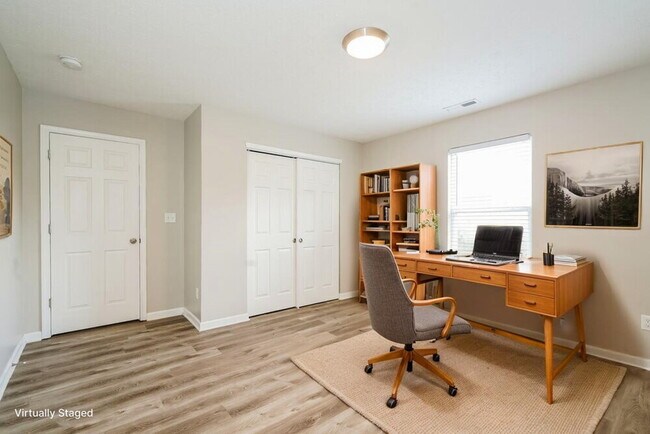 Building Photo - 524 Grassy Bend Dr