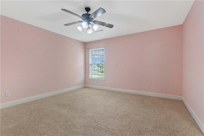 Building Photo - 501 SE Eaton St