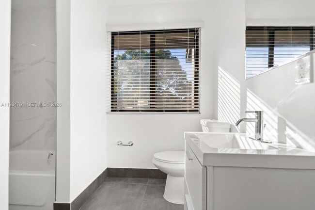 Building Photo - 4311 NW 115th Ave