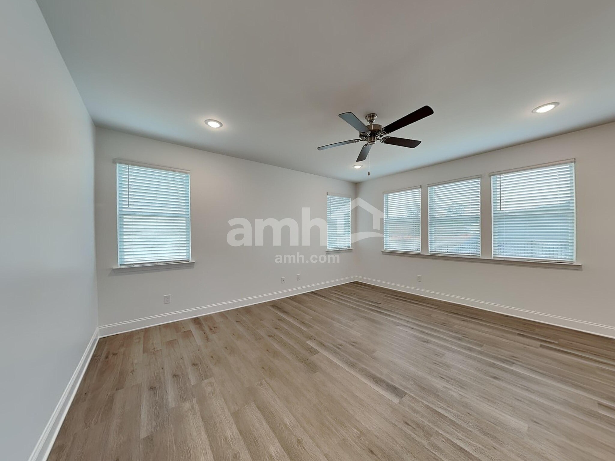 Building Photo - 232 Hickory Pointe Rd