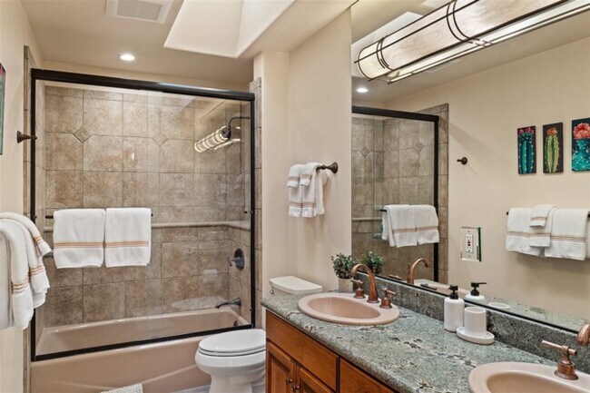 Building Photo - Vacation Rental- 30 Day rental