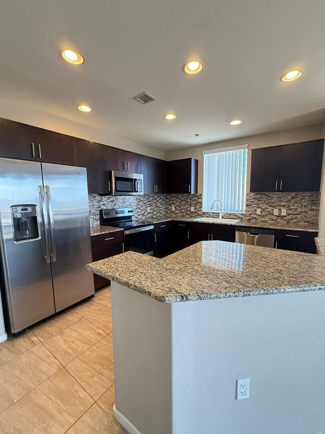 Building Photo - GORGEOUS CORNER UNIT at ONE LAS VEGAS.
