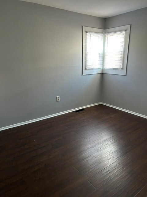 Building Photo - 156 Sylvan Dr