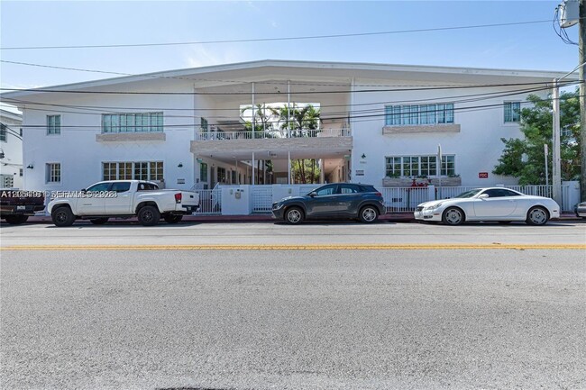 Building Photo - 7950 Tatum Waterway Dr