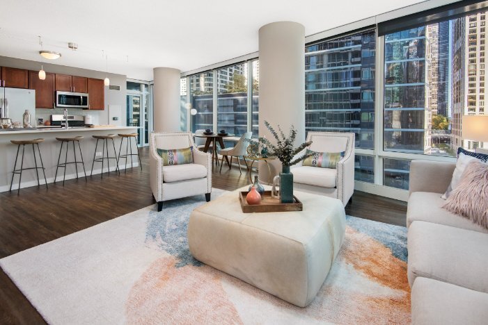 Building Photo - 346 E Grand Ave