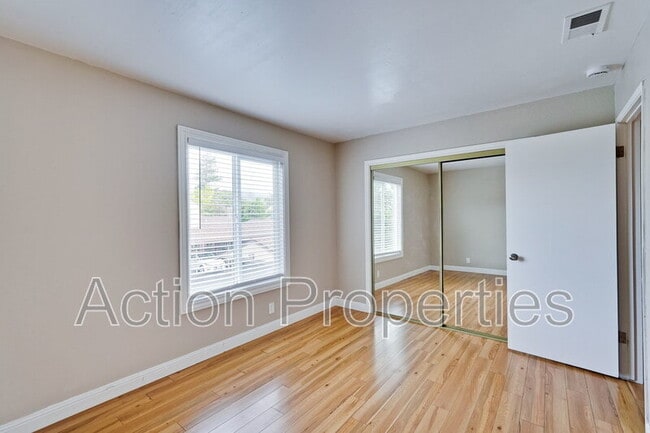 Building Photo - 1963 Landess Ave