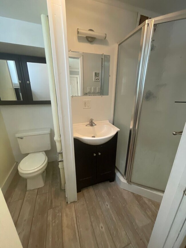 Building Photo - 952 Greenwood Ave