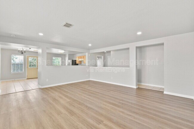 Building Photo - 21106 Blackbluff Ct