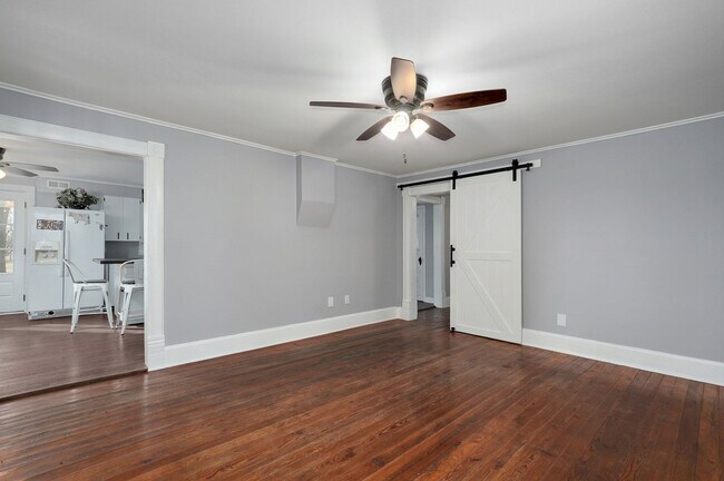 Building Photo - Charming Country Home — 4 Bed | 1 Bath | 1,500 Sq Ft