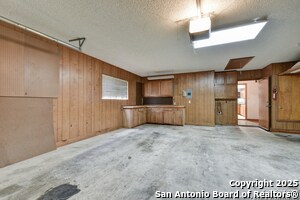 Building Photo - 1518 Vista Del Monte