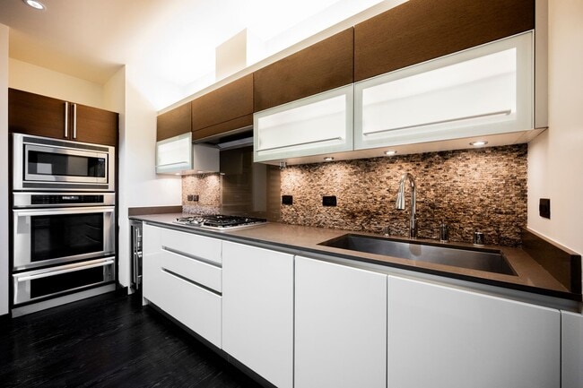 Building Photo - Waldorf Astoria Las Vegas- 1 bed .5 bath on the 39th floor!